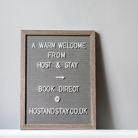 Host & Stay - The Penthouse, Hudsons Yard House วิทบี ภายนอก รูปภาพ